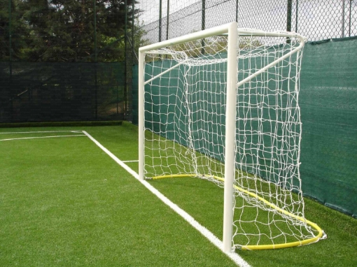 Imagen de Poarta futsal otel 3x2 m, montata in manșoane, cu suporturi sudate si lant pentru plasa